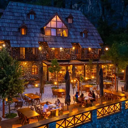 Restaurant Alpet Hotel 4*