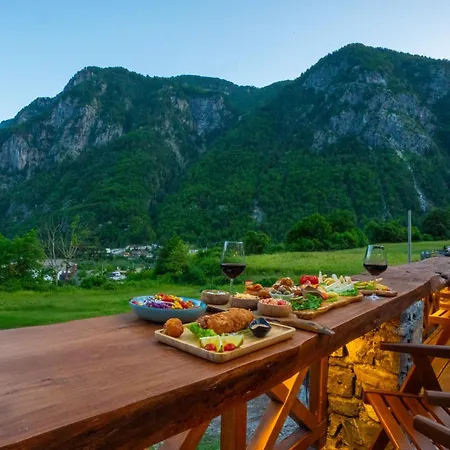 Restaurant Alpet 4* Theth