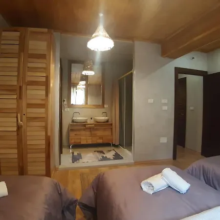 Restaurant Alpet فندق 4*